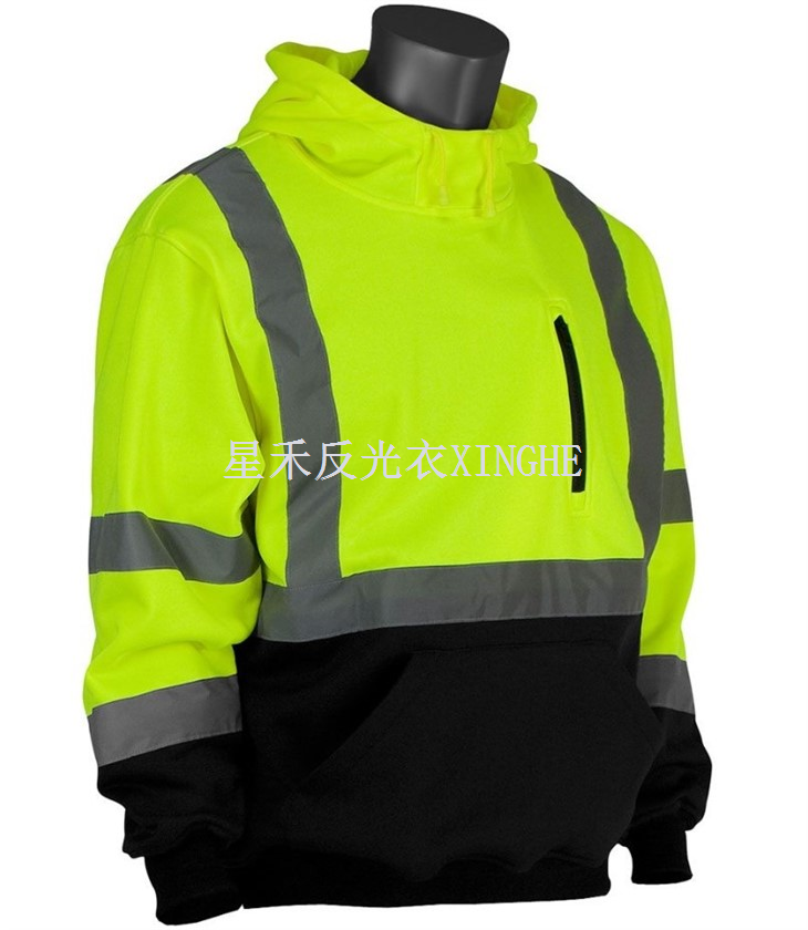 เสื้อสเวตเตอร์มีฮู้ดด้านล่างสะท้อนแสงสีดำ